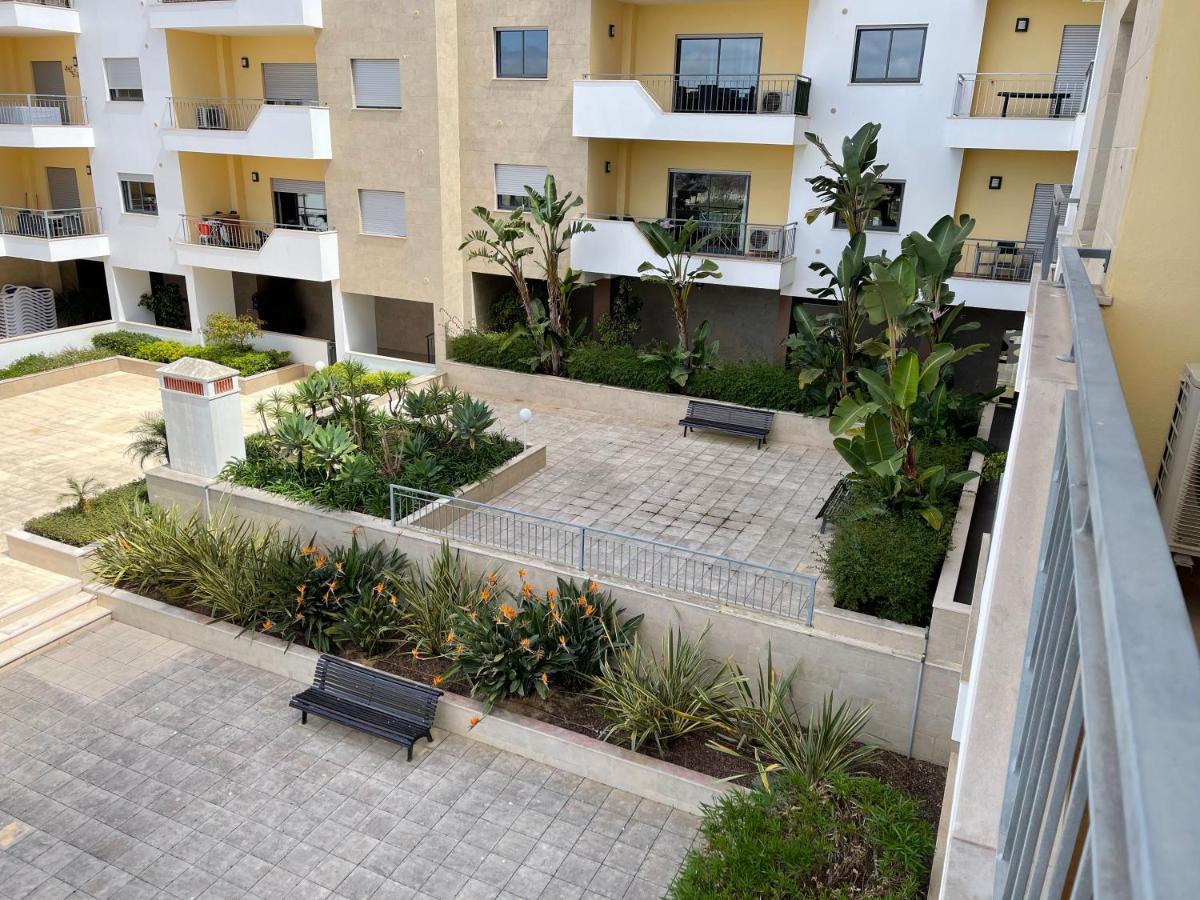 Lucas House 3 - Garden Apartment Lagos Eksteriør bilde